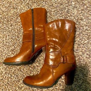 Born boots